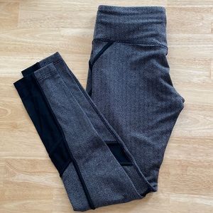 Leggings with mesh cut out detail